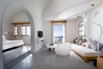 Avaton Resort Suite.Outdoor  Jacuzzi